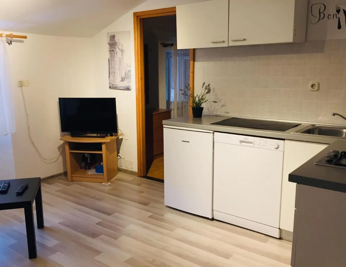 Apartments Tanja Pula